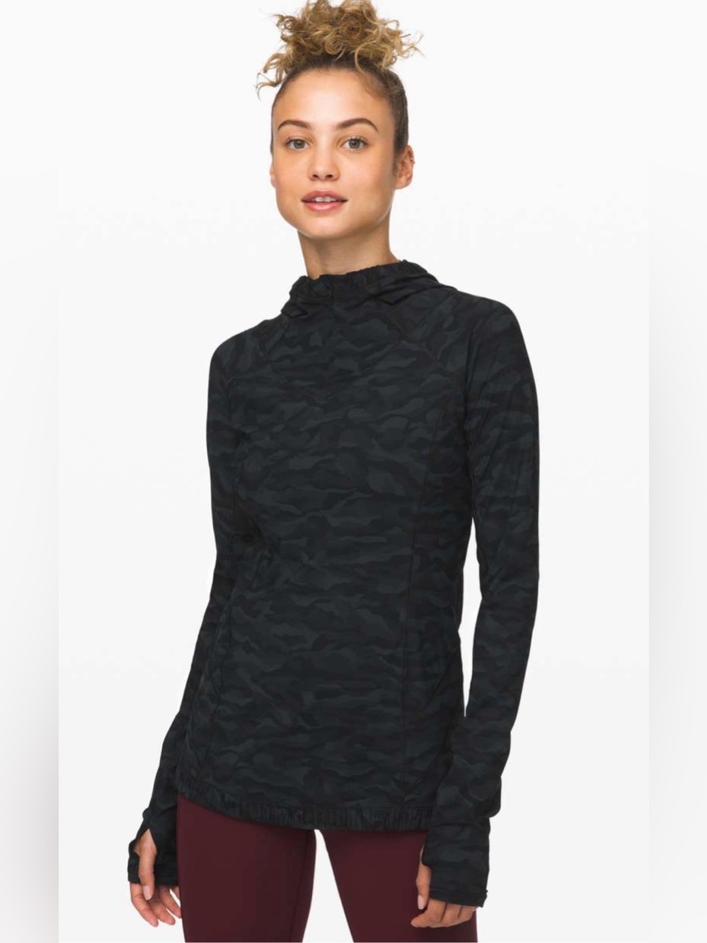 Lululemon Water Bound Hoodie
Sequoia Camo Print Deep Coal Black